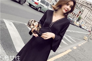 微胖女生穿什么裙子好看？微胖女生穿搭圖片