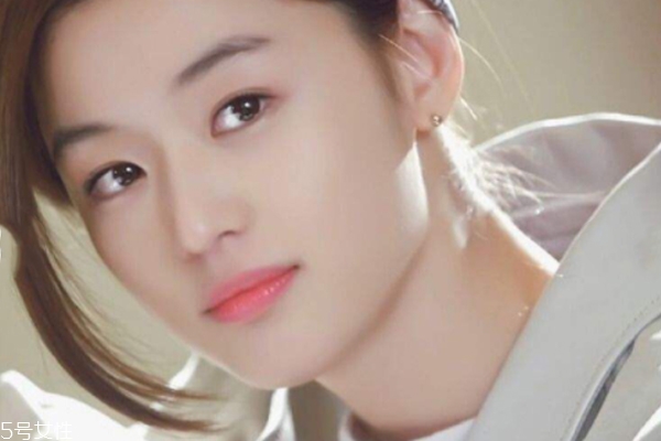 ysl口紅52號很不日常嗎 圣羅蘭方管52真人試色 ysl口紅52號很不日常嗎 圣羅蘭方管52真人試色