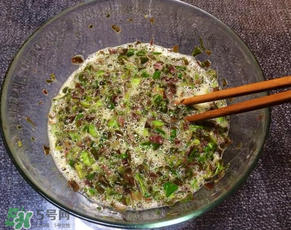 香椿炒雞蛋不能和什么同吃？香椿炒雞蛋什么人不能吃？