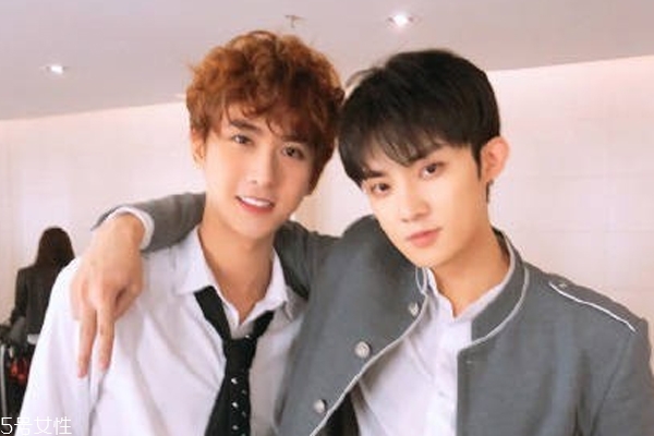 何東東卷毛是什么發(fā)型 何東東最新可愛(ài)卷毛發(fā)型 何東東卷毛是什么發(fā)型 何東東最新可愛(ài)卷毛發(fā)型