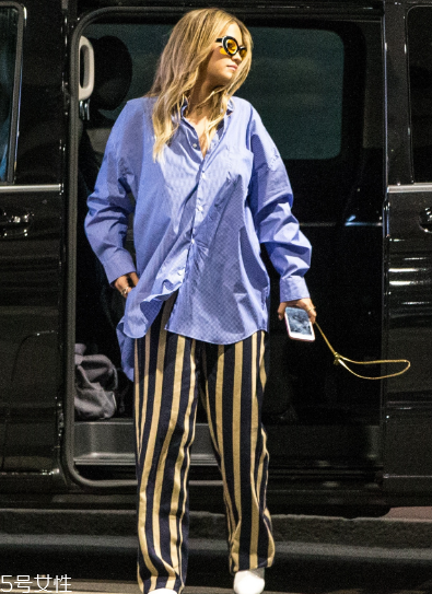 條紋襯衫怎么穿好看？條紋襯衫明星搭配