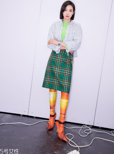 條紋襯衫怎么穿好看？條紋襯衫明星搭配