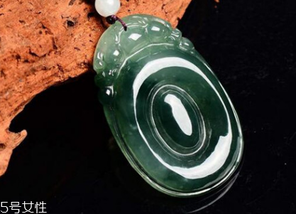 翡翠可以用牙膏清洗嗎？翡翠用牙膏洗好嗎