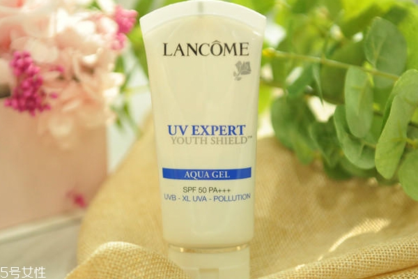 蘭蔻小白管是物理防曬嗎 蘭蔻小白管適合敏感肌嗎 蘭蔻小白管是物理防曬嗎 蘭蔻小白管適合敏感肌嗎