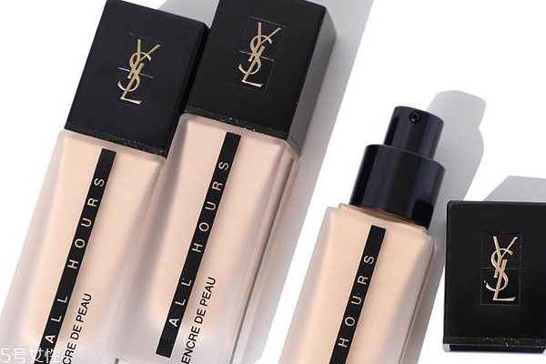 ysl恒久無暇粉底液適合油皮嗎？是無油粉底嗎？