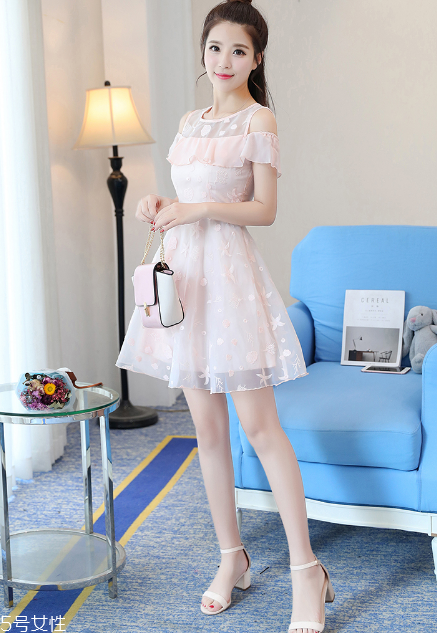 高瘦女生穿什么連衣裙？最適合高瘦女生的連衣裙款式