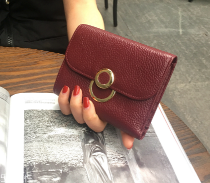 錢包可以用藍色嗎？藍色錢包好嗎