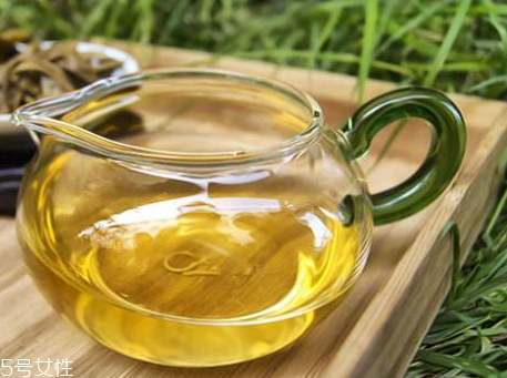 班章茶為何那么貴 班章茶是生茶貴還是熟茶貴 班章茶為何那么貴 班章茶是生茶貴還是熟茶貴