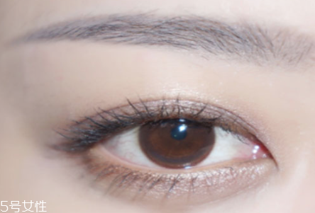 歐萊雅眼影棒怎么用 歐萊雅眼影棒使用方法 歐萊雅眼影棒怎么用 歐萊雅眼影棒使用方法