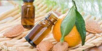 甜橙精油使用方法 甜橙精油使用禁忌 甜橙精油使用方法 甜橙精油使用禁忌