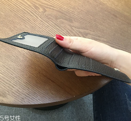 錢包開膠了用什么粘？錢包開膠解決方法