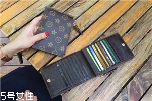 錢包沾上黑墨水怎么辦？錢包上的黑墨水怎么清理