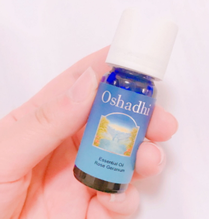 天竺葵精油可以去黑頭嗎？天竺葵精油怎么去黑頭