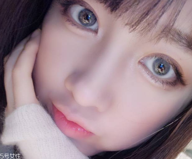 灰色美瞳適合黃皮嗎 灰色美瞳妝圖片 灰色美瞳適合黃皮嗎 灰色美瞳妝圖片