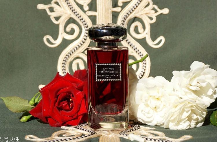 紅顏色香水都有哪些牌子 紅色香水盤點(diǎn) 紅顏色香水都有哪些牌子 紅色香水盤點(diǎn)