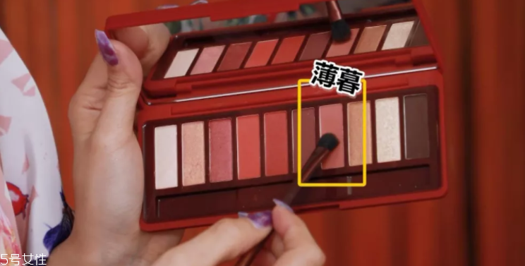 珊瑚色腮紅配什么口紅 珊瑚色腮紅妝容效果圖 珊瑚色腮紅配什么口紅 珊瑚色腮紅妝容效果圖