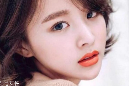 唇線筆和唇釉哪個(gè)好用 唇線筆和唇釉區(qū)別 唇線筆和唇釉哪個(gè)好用 唇線筆和唇釉區(qū)別