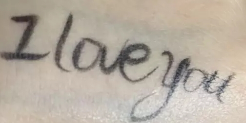 用防曬棒會花妝嗎？化妝了還能用防曬棒嗎