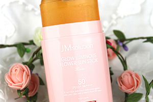 用防曬棒會花妝嗎？化妝了還能用防曬棒嗎