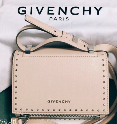 紀(jì)梵希潘多拉盒子包多少錢？紀(jì)梵希潘多拉盒子包價(jià)格