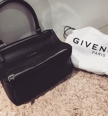 紀(jì)梵希潘多拉盒子包多少錢？紀(jì)梵希潘多拉盒子包價(jià)格