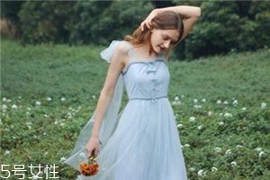 小個(gè)子女生穿什么裙子好看？小個(gè)子女生穿搭技巧