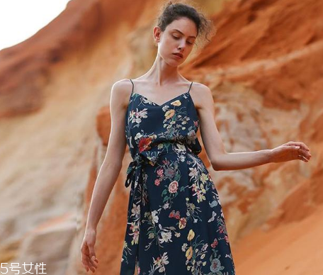 內(nèi)衣外穿怎么搭配？內(nèi)衣外穿搭配技巧