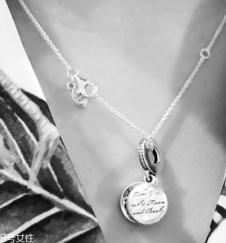 項鏈上纏上頭發(fā)怎么辦？項鏈纏上頭發(fā)怎么清理