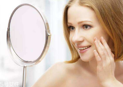 眼霜保質(zhì)期一般多久時(shí)間 眼霜一次用量多少 眼霜保質(zhì)期一般多久時(shí)間 眼霜一次用量多少