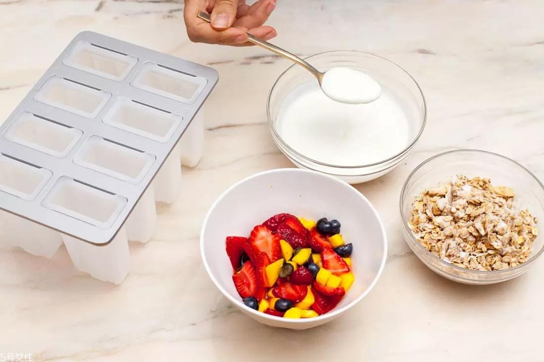 自制冰棍怎么做 ins網(wǎng)紅冰棍做法 自制冰棍怎么做 ins網(wǎng)紅冰棍做法