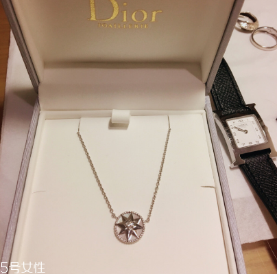 項(xiàng)鏈發(fā)黑怎么清洗？項(xiàng)鏈發(fā)黑清洗方法