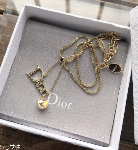 項(xiàng)鏈發(fā)黑怎么清洗？項(xiàng)鏈發(fā)黑清洗方法