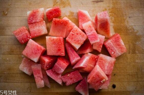 自制冰棍怎么做 ins網(wǎng)紅冰棍做法 自制冰棍怎么做 ins網(wǎng)紅冰棍做法