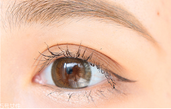 粉紫色眼妝教程 立體混血眼妝的畫法 粉紫色眼妝教程 立體混血眼妝的畫法