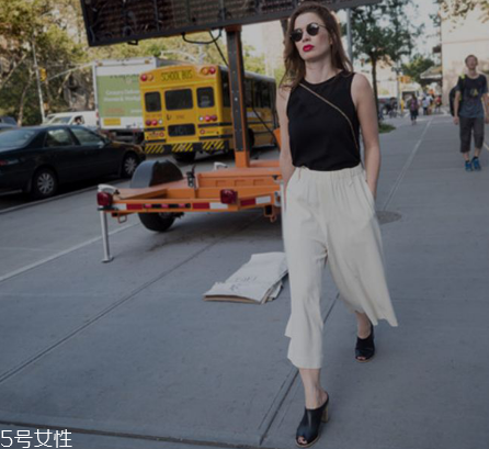 雪紡衣服怎么搭配？雪紡衣服搭配技巧