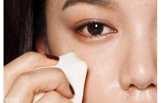 粉紫色眼妝教程 立體混血眼妝的畫法 粉紫色眼妝教程 立體混血眼妝的畫法