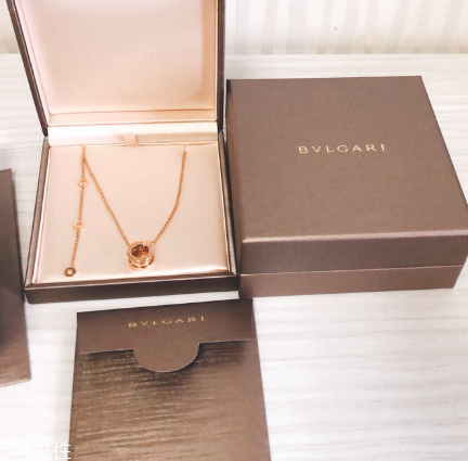 寶格麗彈簧項(xiàng)鏈可以彈嗎？寶格麗彈簧項(xiàng)鏈可以動嗎