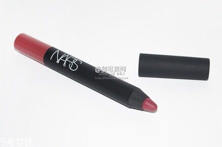 什么顏色口紅適合裸妝 裸妝的正確化妝步驟 什么顏色口紅適合裸妝 裸妝的正確化妝步驟