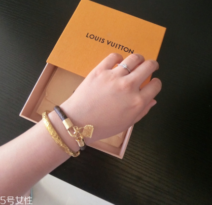 手鏈和手鐲能同時(shí)戴嗎？手鏈和手鐲一起戴好嗎