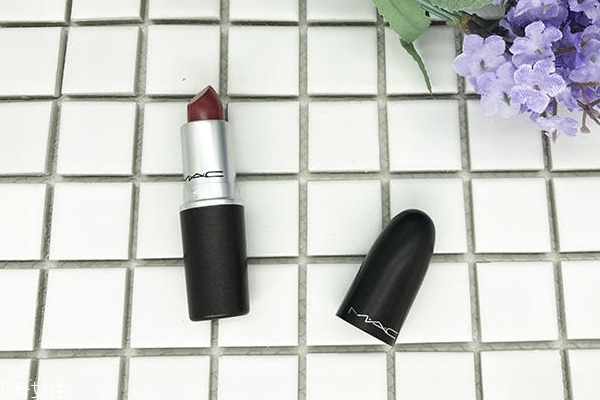 mac brick o la口紅日常嗎？mac brick o la上嘴圖