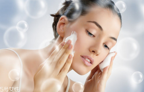 洗面奶怎么打成泡泡 晚上可以不洗洗面奶嗎 洗面奶怎么打成泡泡 晚上可以不洗洗面奶嗎