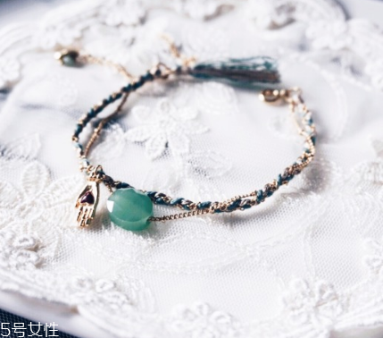 手鏈要比手圍大幾厘米？手鏈要比手圍大多少