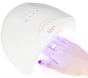 甲油膠照燈時候疼什么原因 甲油膠照燈時候疼怎么辦 甲油膠照燈時候疼什么原因 甲油膠照燈時候疼怎么辦