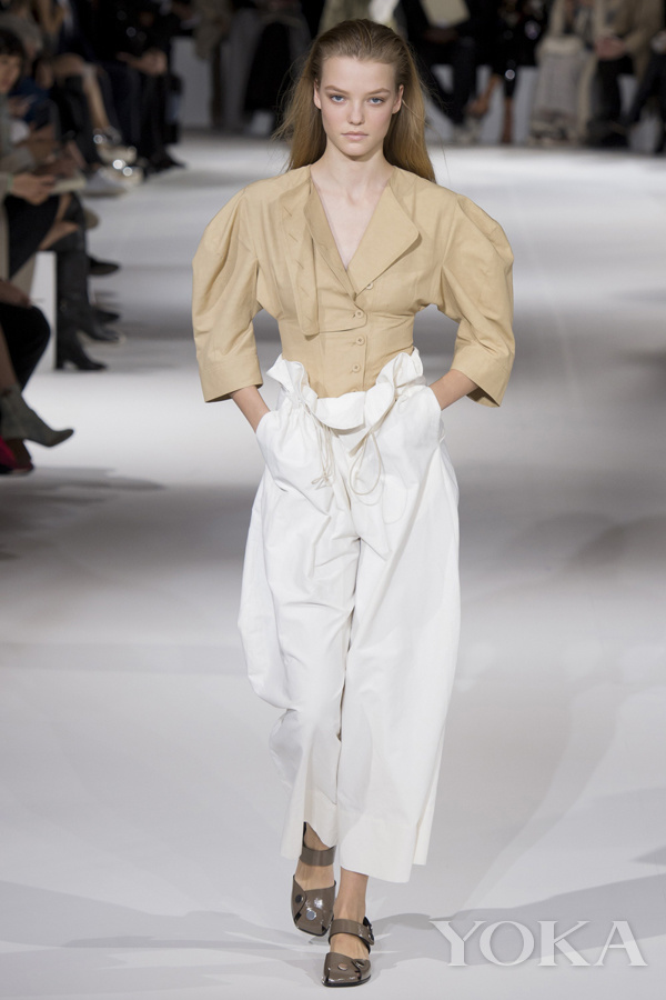 紙袋褲搭配圖片 紙袋褲圖片大全 紙袋褲搭配圖片 紙袋褲圖片大全