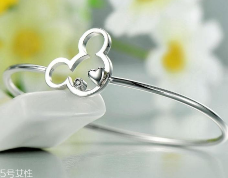 夏天飾品怎么搭配？夏季飾品搭配指南