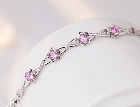 夏天飾品怎么搭配？夏季飾品搭配指南