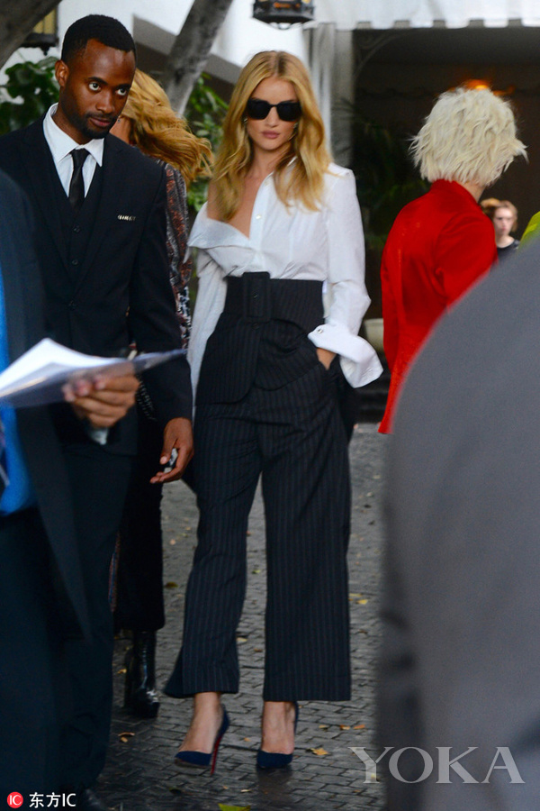 紙袋褲搭配圖片 紙袋褲圖片大全 紙袋褲搭配圖片 紙袋褲圖片大全