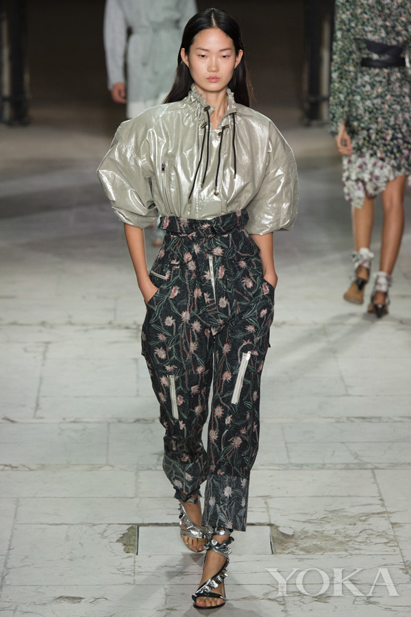 紙袋褲搭配圖片 紙袋褲圖片大全 紙袋褲搭配圖片 紙袋褲圖片大全