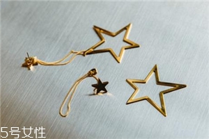 耳環(huán)一般多少克一對(duì)？耳環(huán)常見克數(shù)