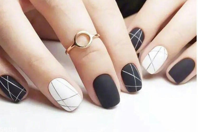 美甲怎么留白好看？好看的美甲留白款式